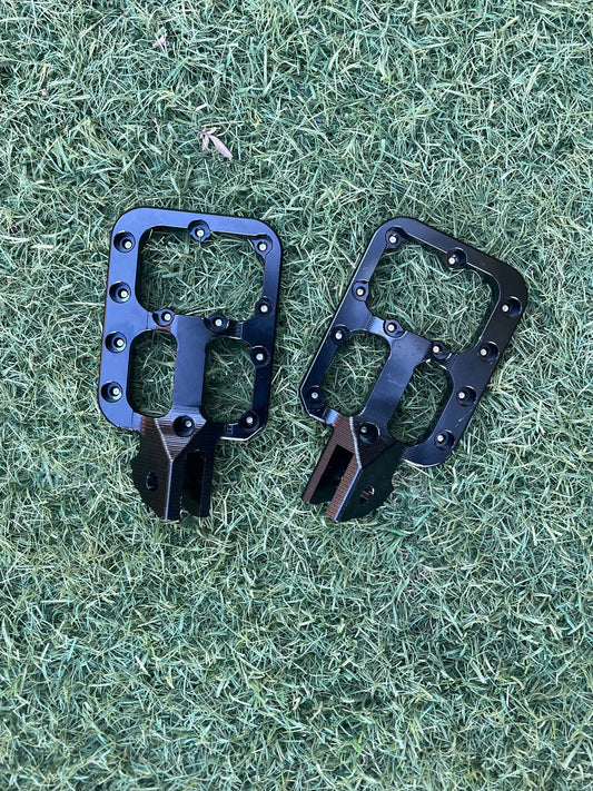 E-Ride Pro and Surron Prickly Pegs