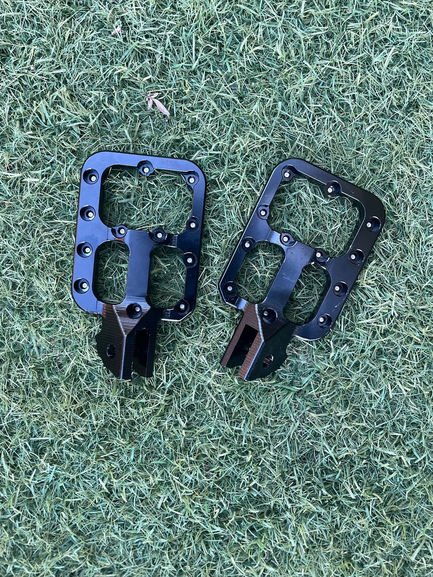 E-Ride Pro and Surron Prickly Pegs